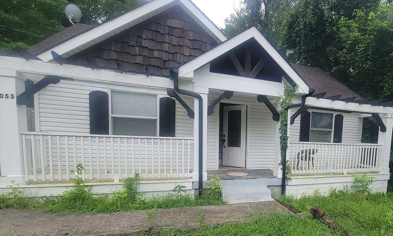 2 bed, 1.0 bath, 768 sqft, $1,900 — Photo 1