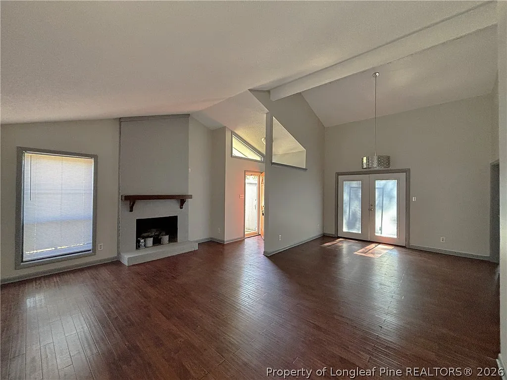 3 bed, 2.0 bath, 1258 sqft, $1,350 — Photo 3