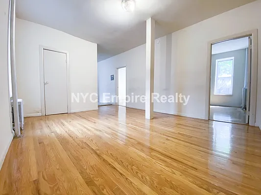 Rented by NYC Empire Realty Inc | media 2