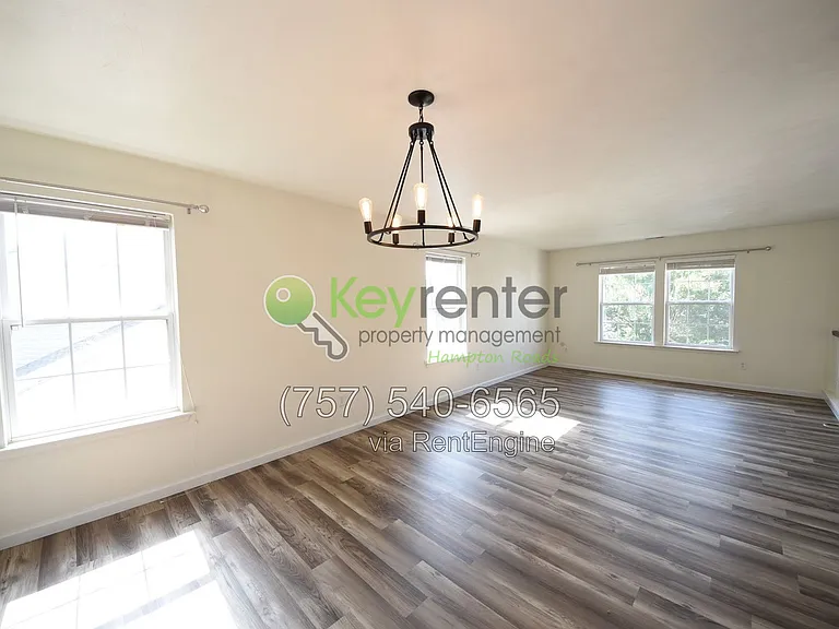 1109 Lady Ashley Dr — Photo 7