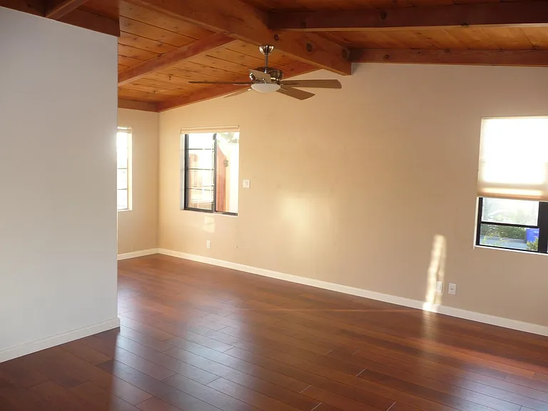 895 Passiflora Ave — Photo 4