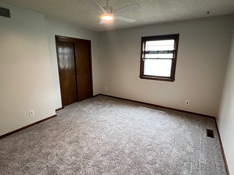 1742 N Callahan St — Photo 16