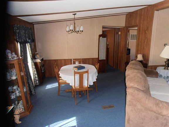 4th image of 54838 Willow Creek Dr