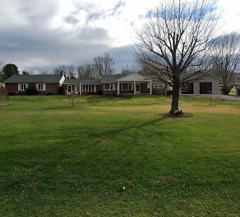 1st image of 500 Raystown Rd