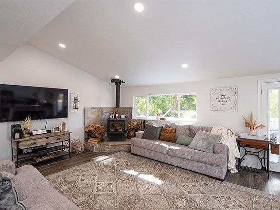 3rd image of 10831 Upper Previtali Rd