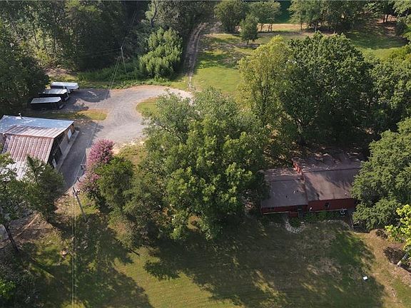 2nd image of 361 Settle Bridge Rd