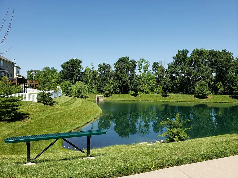 503 Springhurst Pkwy — Photo 22