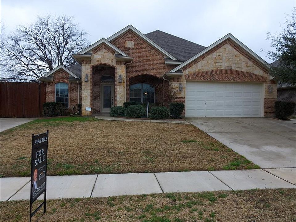 1st image of 725 Willow Wood Dr