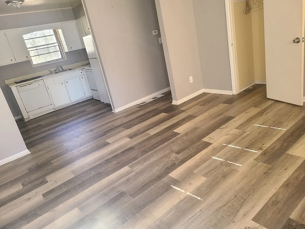 2 bed, 1000 sqft, $925 — Photo 2
