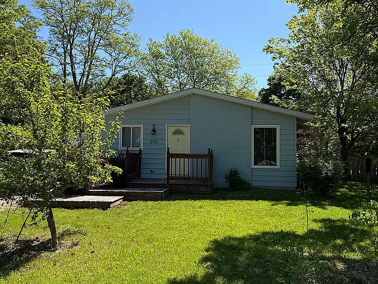 3113 Gibson St — Photo 1