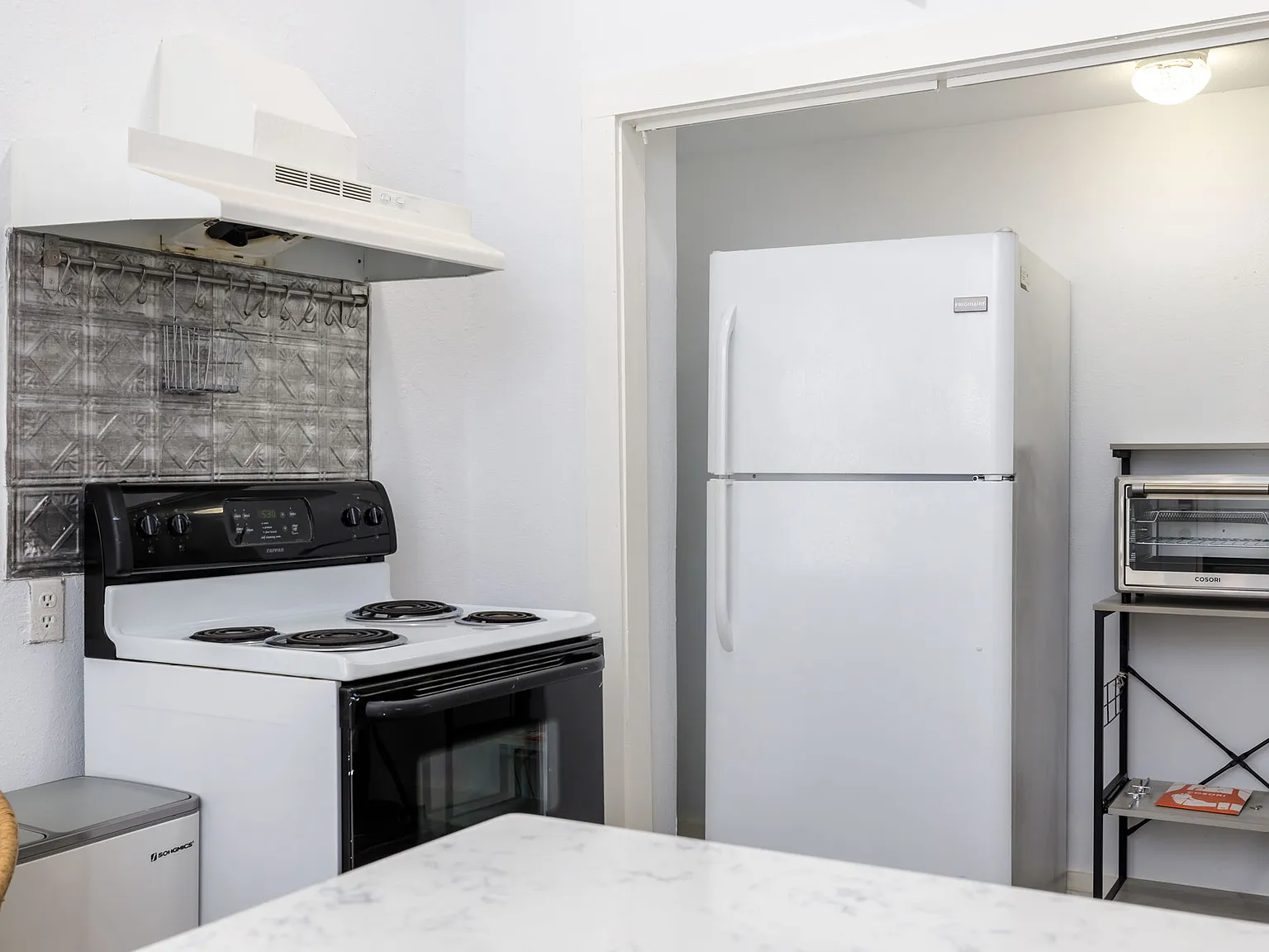 110 East Craig Place - 3 — Photo 4