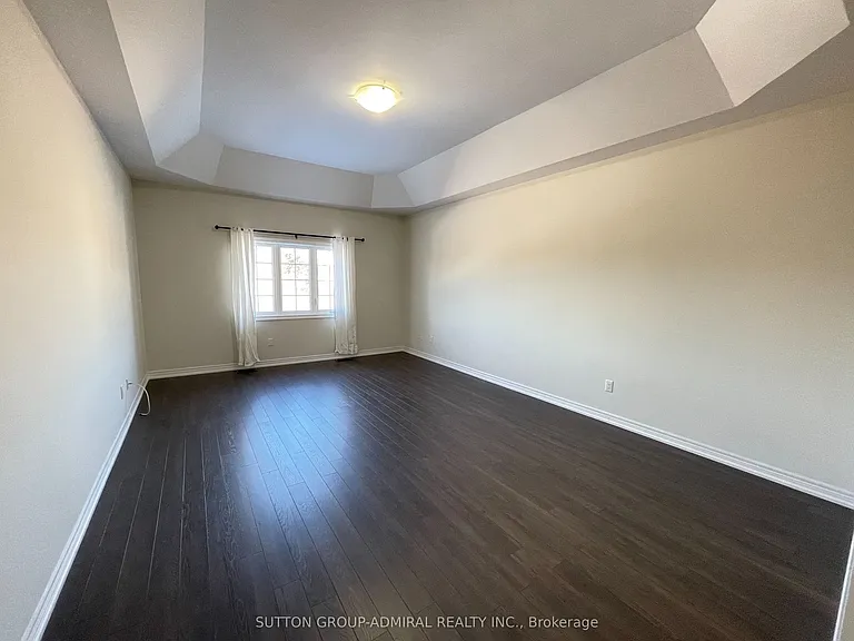 276 Chouinard Way — Photo 9