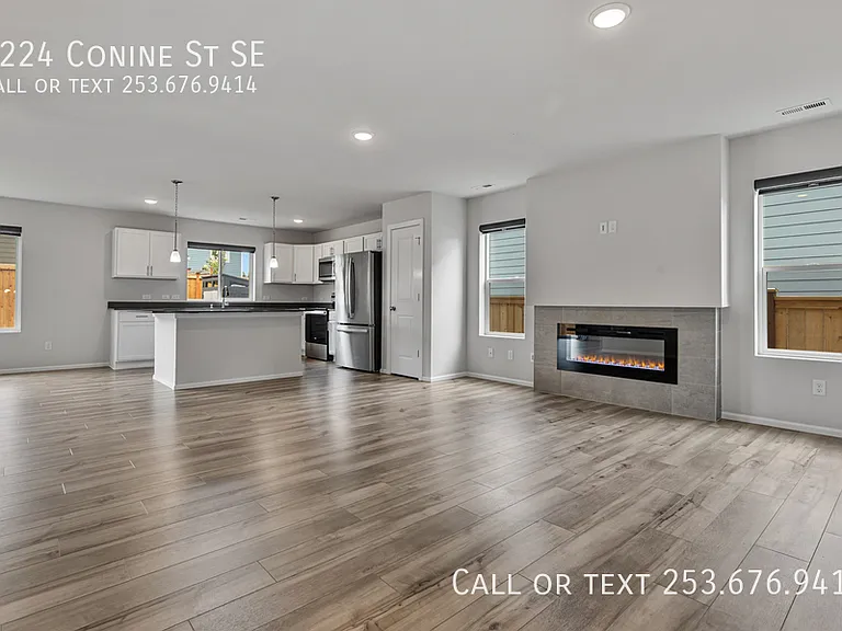9224 Conine St SE — Photo 4