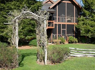 484 Spring St, Highlands, NC 28741