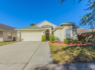 9715 Laurel Ledge Dr, Riverview, FL 33569