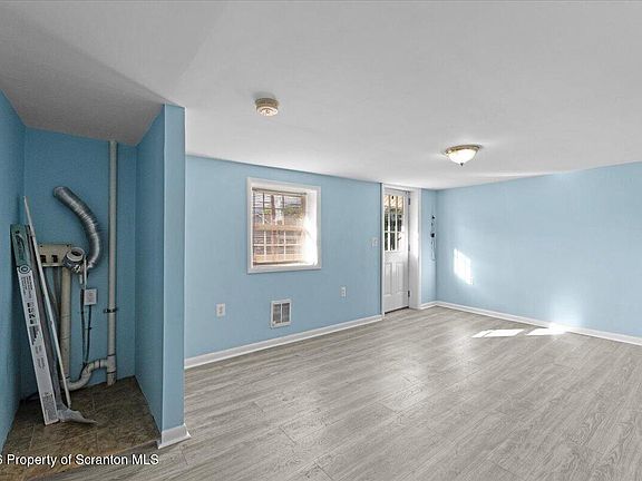 5th image of 2931 Birney Ave