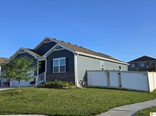 11452 Sunburst Dr, Papillion, NE 68046