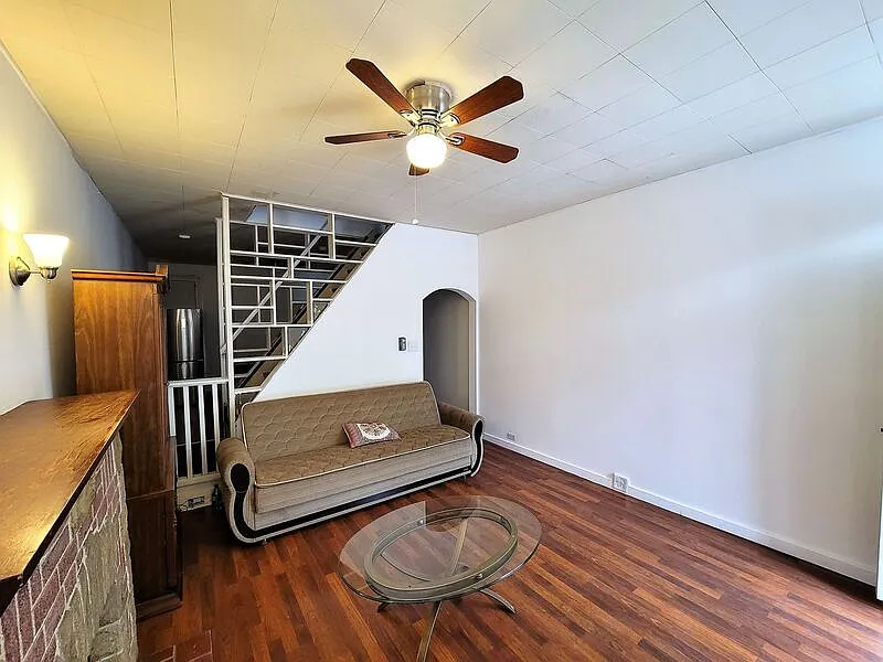 2 bed, 1.0 bath, 1075 sqft, $1,100 — Photo 3