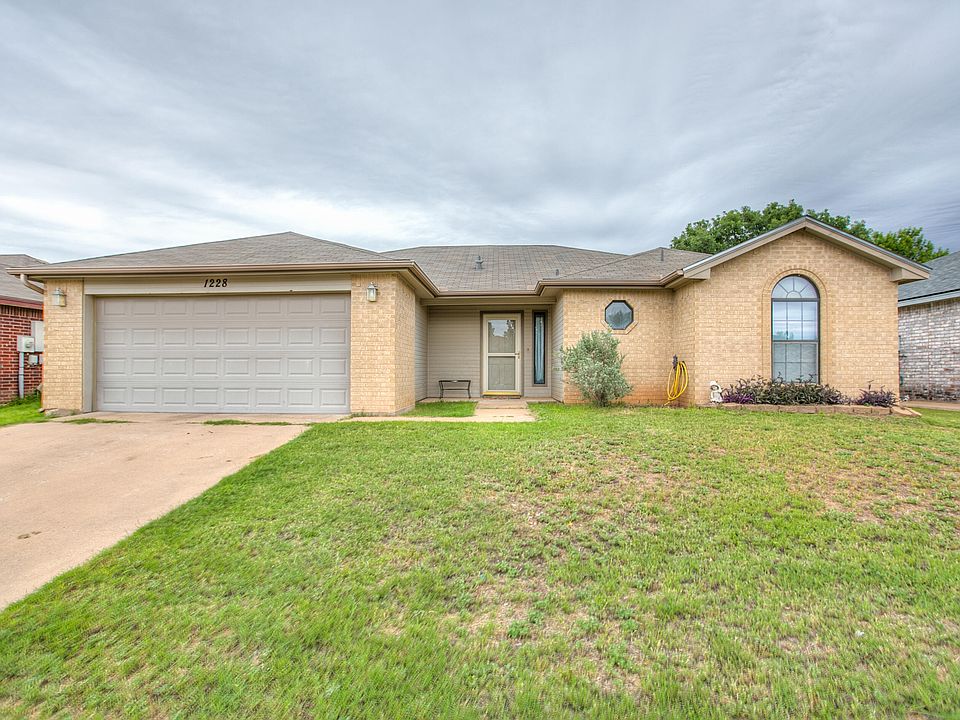 1st image of 1228 June Ln