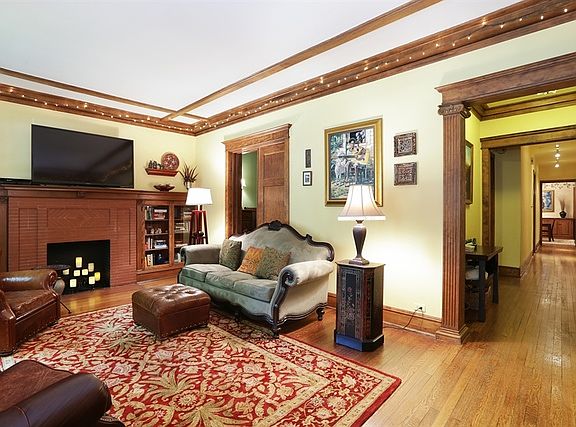 3rd image of 5537 S Hyde Park Blvd #1N