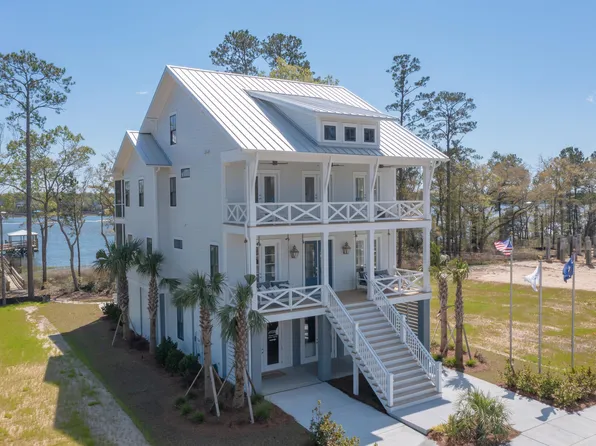 744 Boatswain Dr, Charleston, SC 29492