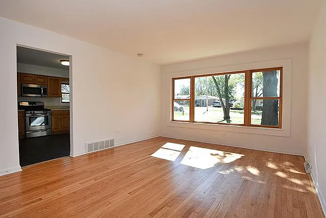 15 Norton Ave — Photo 8