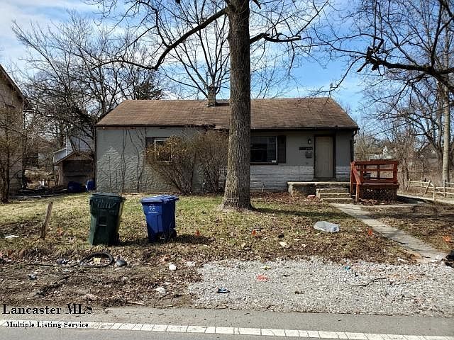 1st image of 2581 Parkwood Ave