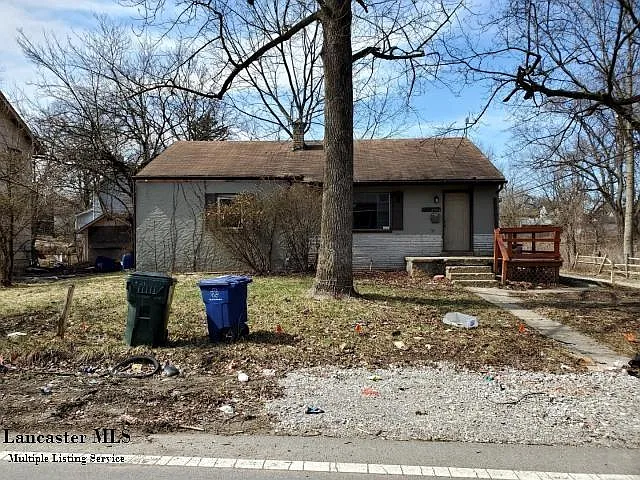 2581 Parkwood Ave photo 1