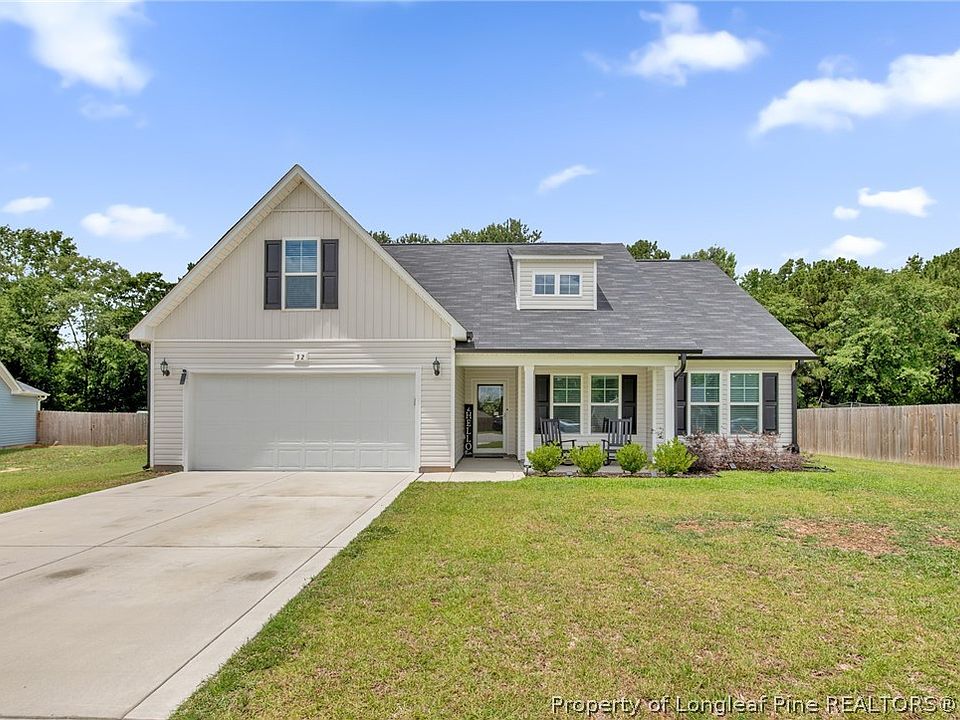 1st image of 32 Finch Ln