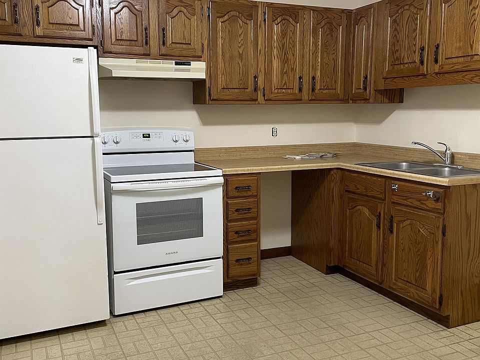 2nd image of 2900 Jefferson St #4