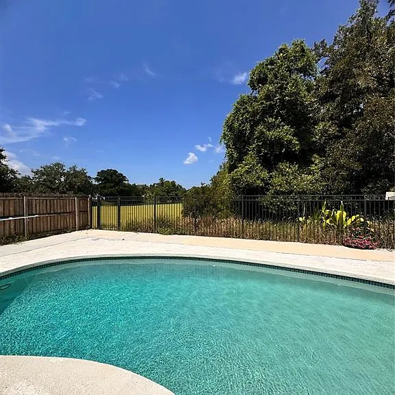 2070 Sarah Louise Dr — Photo 38
