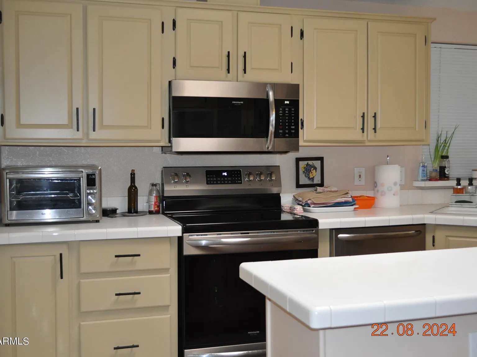 2 bed, 2.0 bath, 1404 sqft, $3,000 — Photo 4