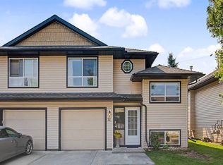 103 N Fairways Dr NW #12, Airdrie, AB T4B 2Y5