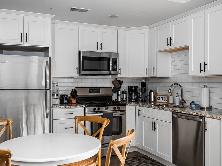 922 E Front St #201 — Photo 31