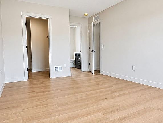 2nd image of 648 Pine St