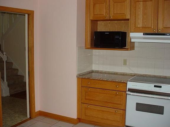 2nd image of 612 Harvard St