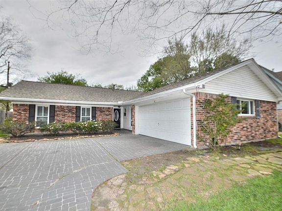 3rd image of 214 Kirkaldy Dr