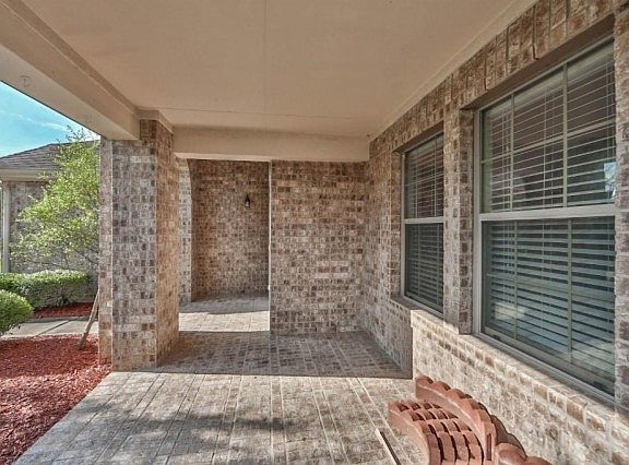 3rd image of 2210 Bristol Bend Ln
