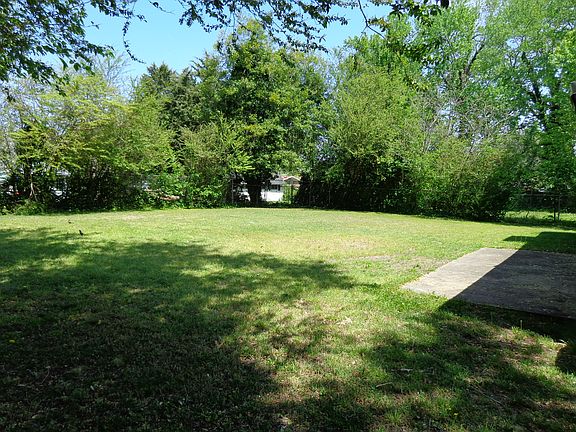Huge Fenced Backyard