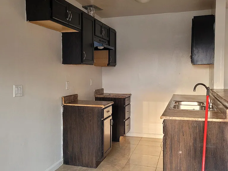 1465 W 25th St #5A — Photo 4