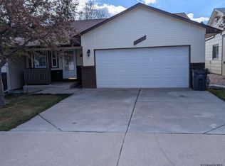 4710 Easy St, Cheyenne, WY 82009