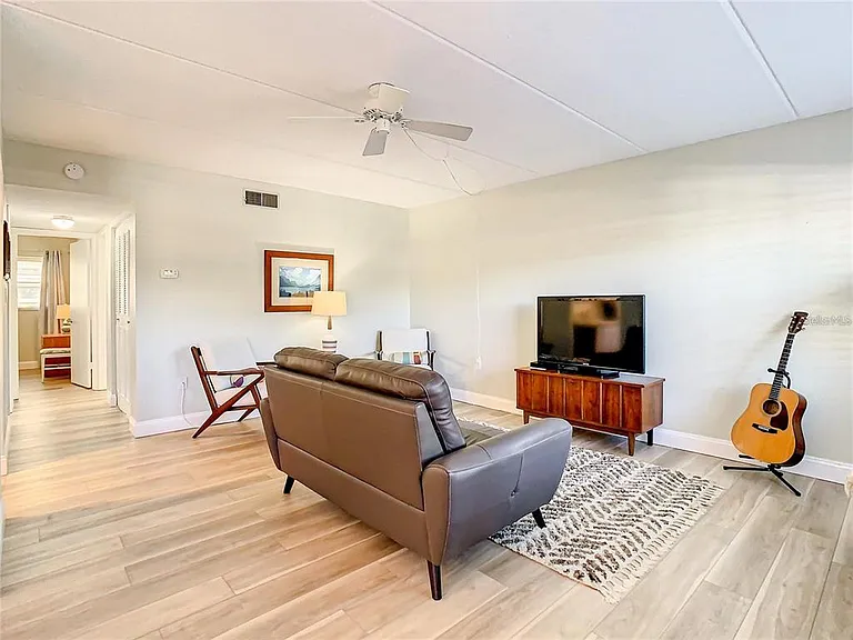 841 Patricia Ave #103 — Photo 11