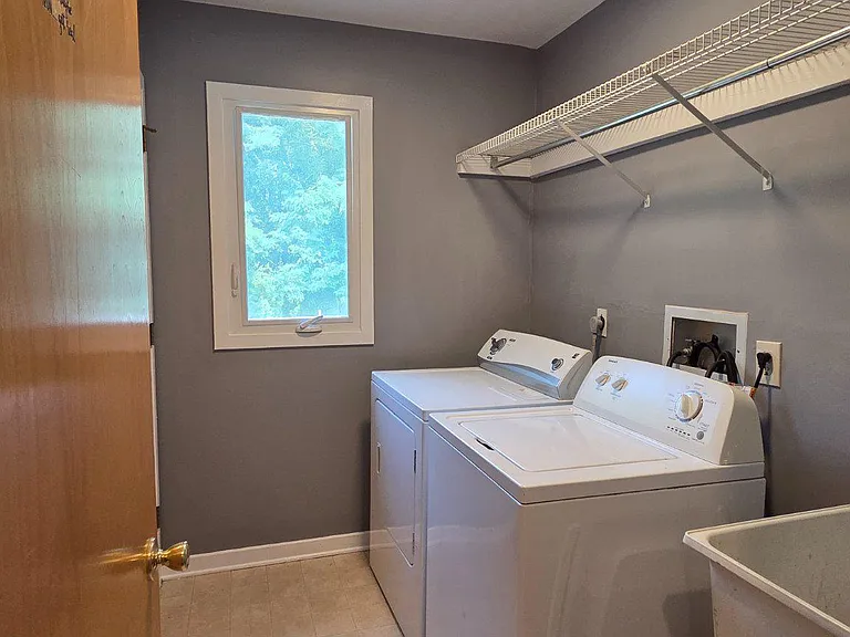 212 Fairhill Dr — Photo 14