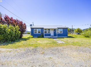 1025 N Lake Rd, Lakeside, OR 97449