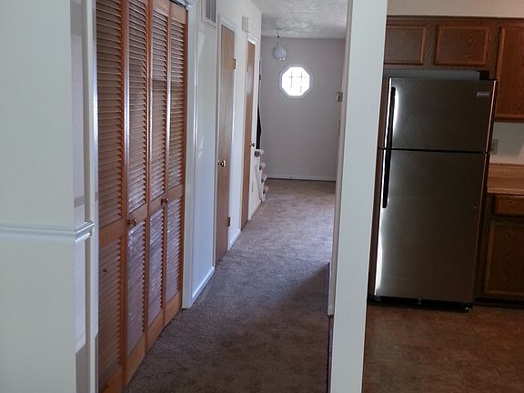 4th image of 370 Deputy Ln Unit D