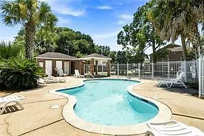 2 bed, 1.0 bath, 1008 sqft, $1,500 — Photo 2