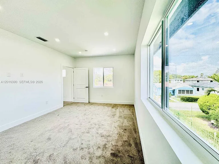 8005 NW 14th Ct — Photo 13