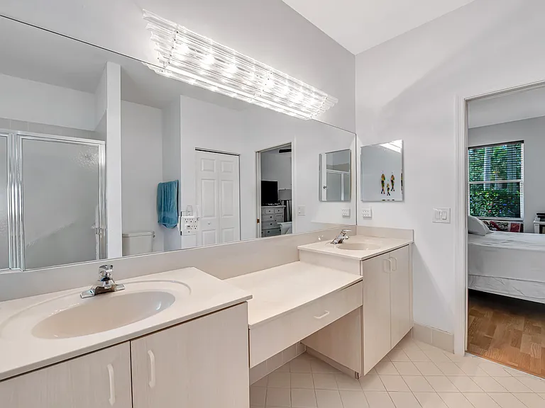 9543 Crescent View Dr N — Photo 30