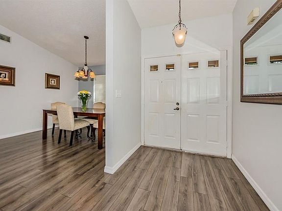 2nd image of 2120 Cypress Point Dr N