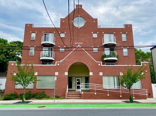 255 Beacon St APT 2B, Somerville, MA 02143